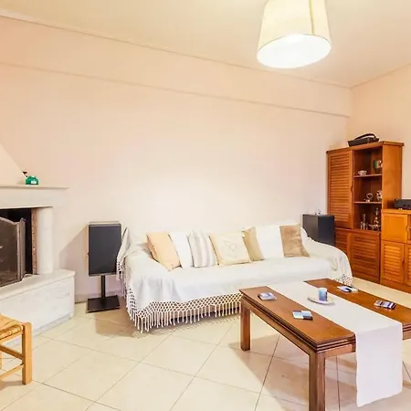 Spacious Urban Haven-Family Home, Perfect Location Kalamáta Exterior photo