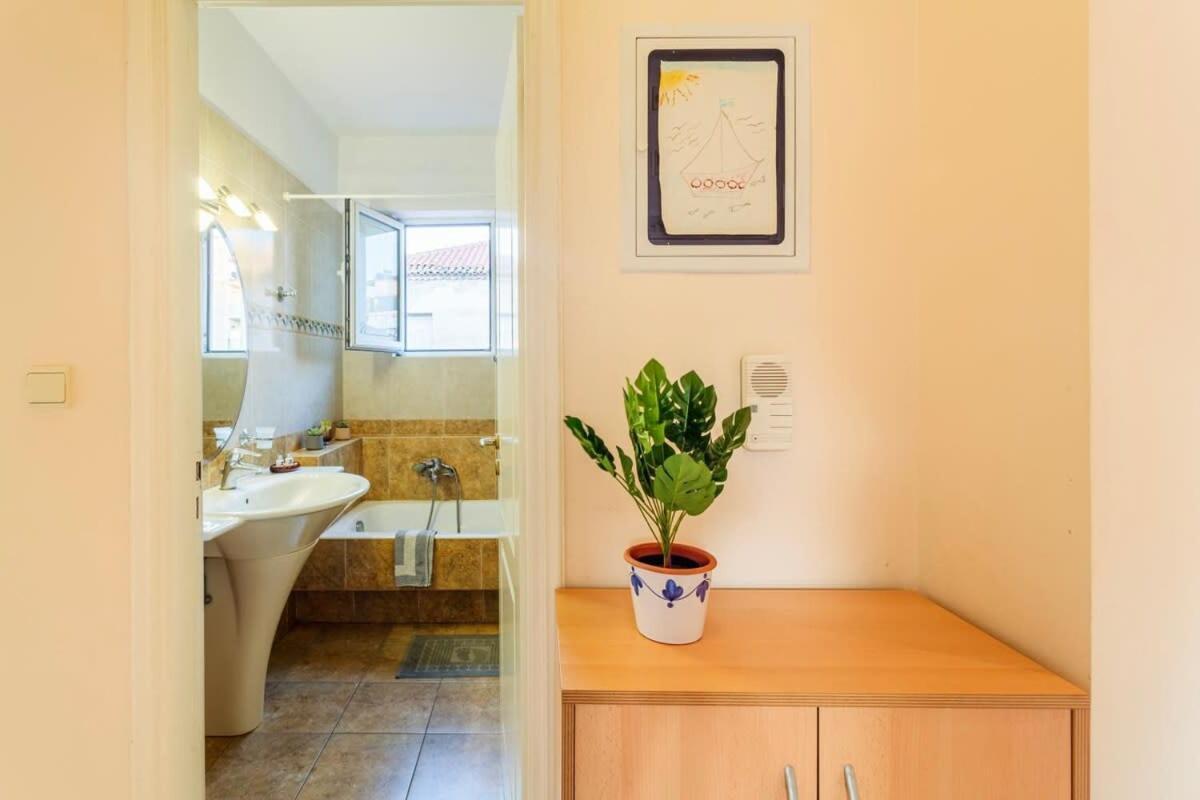 Spacious Urban Haven-family Home, Perfect Location Apartment